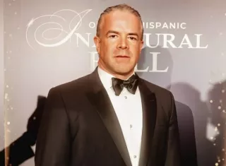 Emiten orden de arresto contra Raúl Rocha del Miss Universo y está prófugo