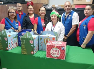 Entre batas y alegría: Navidad con corazón en la Policlínica de Betania