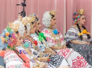 La edición 2026 llegará acompañada de una agenda cultural ampliada, pensada para que la experiencia vaya más allá del desfile.