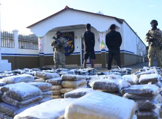 Narcos pillados en la isla: Incautan más de 900 paquetes de droga