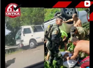 Bus y auto chocan en Chepo y dejan 15 heridos