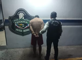 Hombre aprehendido por asesinato a cuchilladas en Finca 6