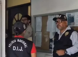 Allanan Alcaldía de Arraiján por demolición de monumento chino