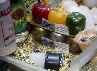 Brujos, duendes y amuletos: la apuesta esotérica de mexicanos para recibir 2026