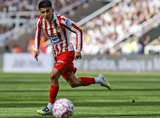 FIFA sanciona al Botafogo, equipo del panameño Kadir Barría