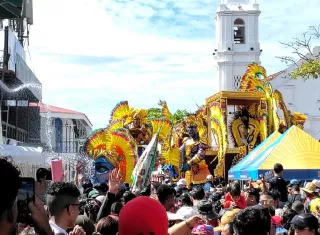 Las actividades carnavaleras iniciaron desde el 31 de diciembre, cuando ambas tunas realizaron sus tradicionales salidas en terreno propio. Foto: Thays Domínguez
