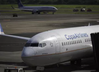Un avión de la aerolínea Copa Airlines. Foto: EFE