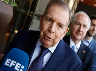 El gobierno francés espera que el presidente electo de Venezuela Edmundo González Urrutia, sea el actor principal en el proceso de transición de poder. Foto: EFE