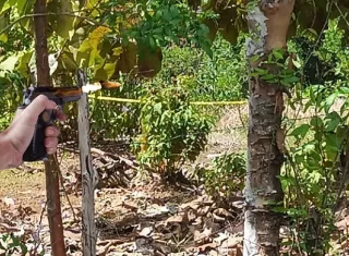 La mujer se debate entre la vida y la muerte.  /  Foto: Melquiades Vásquez