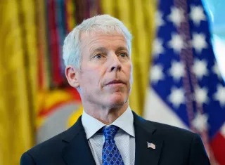 En medio del escepticismo de las petroleras, Chris Wright reconoció que tomará "decenas de miles de millones de dólares y un tiempo significativo" revitalizar esta industria venezolana. Foto: EFE