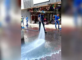 Ordenan y limpian la Peatonal para potenciar turismo en el Centro Histórico