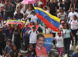 Simpatizantes del oficialismo participan en una manifestación este miércoles, en Caracas (Venezuela).  Foto: EFE