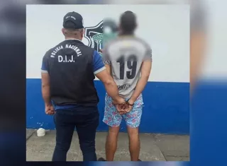 La aprehensión del sujeto por parte de unidades de la Dirección de Investigación Judicial.  /  Foto: PN