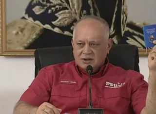 Cabello: Eventual reapertura de embajadas con EE.UU. busca proteger a Maduro