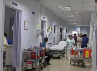 ¡Faltan médicos! CSS abre plazas en el interior y no descarta extranjeros