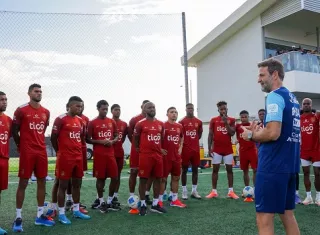 Christiansen revela lista de jugadores para amistosos ante Bolivia y México