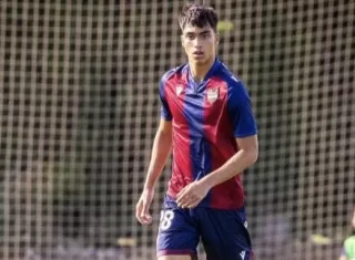 Martín Krug, central panameño del Levante UD, de España. 