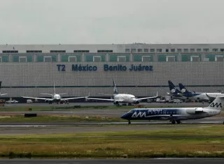 Terminal 2 del Aeropuerto Internacional ,en Ciudad de México. Foto: EFE
