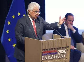 El presidente de Panamá, José Mulino, habla ante la audiencia. Foto: EFE