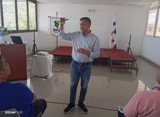 Personal médico y administrativo participaron en la  capcitación 