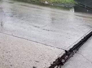 Los conductores piden la reparación del puente sobre el río Gatún y en San Juan, ambos en el área de la carretera Transístmica. Foto. Diómedes Sánchez