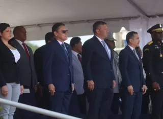 Graduación de 79 nuevos subtenientes en la Escuela de Oficiales de la Policía. /  Foto: PN