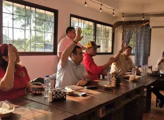  Los alcaldes coincidieron en que no es sostenible mantener vertederos municipales abiertos por tantos años. Foto. Thays Domínguez