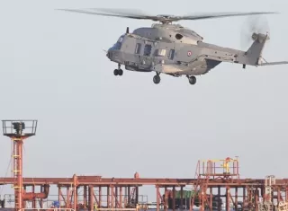 La operación tuvo lugar "en alta mar" y en la misma participaron otros aliados, "dentro del respeto de la Convención de la ONU sobre el derecho de mar", agregó el presidente, Emmanuel Macron en un mensaje en la red social X. Foto. EFE
