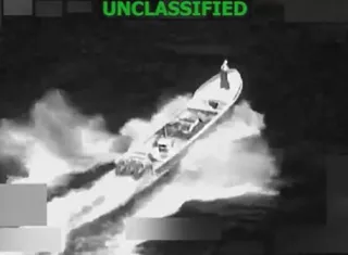 El bote que fue destruido este viernes en el Pacífico oriental. EE.UU. Foto: EFE