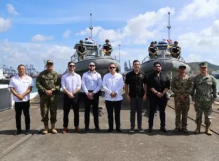 El acto de entrega de las lanchas estuvo encabezado por el embajador de Estados Unidos en Panamá, Kevin Marino Cabrera.