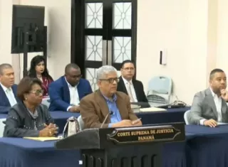 Uno de los imputados y su abogado no asistieron hoy a la audiencia. 