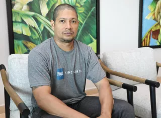 El marino panameño Olmedo Nuñez llegó hoy a Panamá 