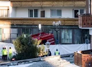 La tragedia de la estación de esquí de Crans Montana, donde un incendio en un bar durante la última Nochevieja causó 40 muertos y 116 heridos. Foto. EFE