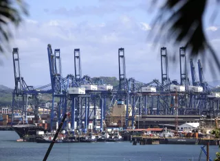 Durante el 2025, los cinco puertos cercanos al Canal movieron casi 10 millones de contenedores TEU.