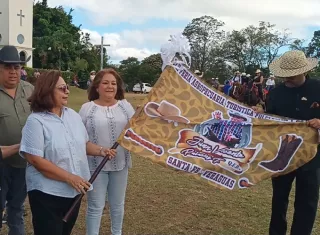 El embajador de la India en Panamá, doctor Sumit Seth, fue invitado especial a este tradicional evento ferial de Santa Fe.