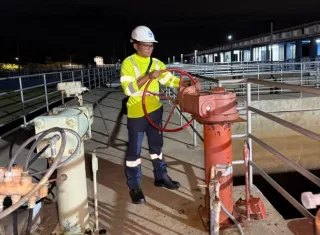 Muchos residentes se vieron afectados por la falta de agua potable por más de 18 horas. 