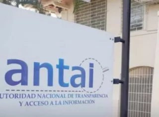 La entidad informó que mantiene investigaciones abiertas contra unos 40 funcionarios más de la UNACHI.
