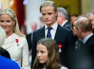 El joven Marius Borg Høiby ha reconocido solo los delitos de violencia contra una mujer, amenazas a un hombre y haber transportado varios kilos de marihuana. Foto. EFE