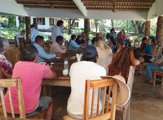 Tras el diálogo, las autoridades informaron que, por el momento, las intenciones de protesta y cierre de vías en el distrito de Mariato quedan suspendidas, en espera que cumplan con los compromisos adquiridos. Foto. Melquíades Vásquez
