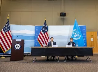 En una rueda de prensa el subsecretario de Estado interino para Asistencia Exterior, Asuntos Humanitarios y Libertad Religiosa, Jeremy Lewin, hizo referencia al apoyo para Cuba. Foto. EFE