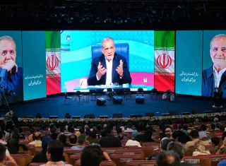 El presidente de Irán, Masud Pezeshkian, en un mensaje en la red social X, dijo que "El diálogo ha sido siempre nuestra estrategia para resolver los asuntos de manera pacífica”. Foto. EFE