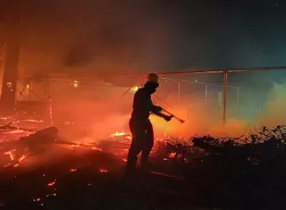 El incendio fue controlado antes de que se propagara hacia zonas pobladas.  /  Foto: BCBRP