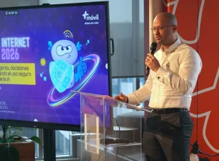+Móvil se pone a la vanguardia hacia una IA segura y responsable en Panamá