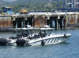 Los aeronavales están listos para salvaguardar por aire y mar. 