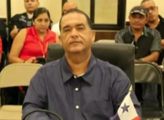 El exalcalde de Arraiján, Rollyns Rodríguez, se mantiene retenido en la estación policial de Las Villas de Arraiján. 