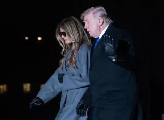 Batalla política por caso Epstein: Trump se lava las manos y señala a Clinton