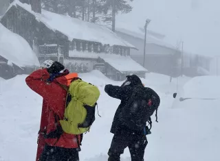 Avalancha en California deja 8 esquiadores muertos y otro está desaparecido