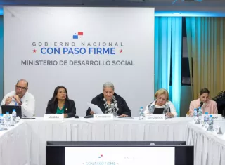 La ministra reafirmó su compromiso con la transparencia, la rendición de cuentas y la revisión de los mecanismos de supervisión para corregir fallas estructurales y fortalecer el sistema de protección. Foto: Cortesía