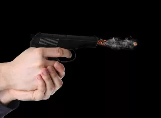 Los agresores iban a caballo cuando le dispararon al adolescente.  /  Foto ilustrativa: Freepik