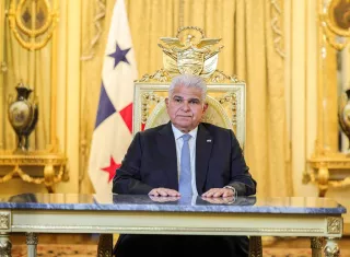 El presidente José Raúl Mulino detalló la contratación de dos empresas de amplio reconocimiento para que operen los puertos por un periodo de 18 meses. 